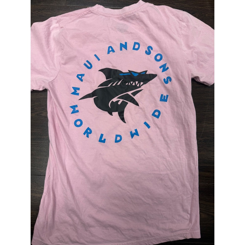 Maui and Sons Worldwide Shark Tee‎